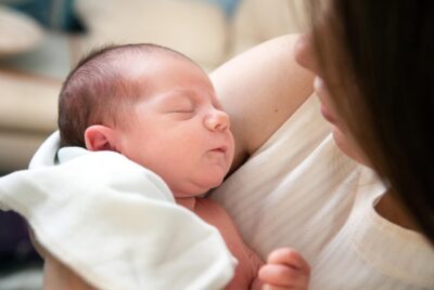 how to put a baby to sleep in 40 seconds